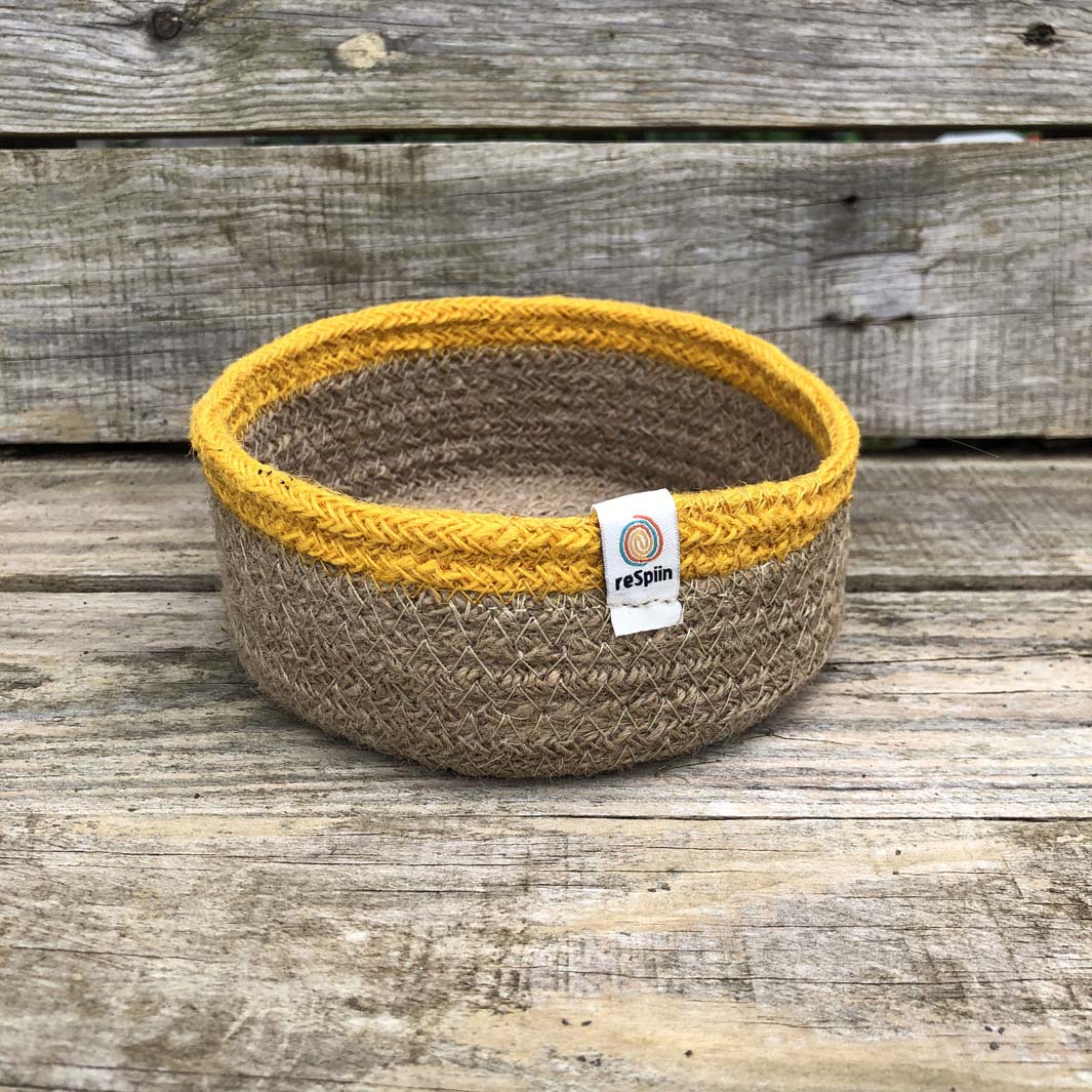 Jute Small Shallow Basket - Natural/Yellow